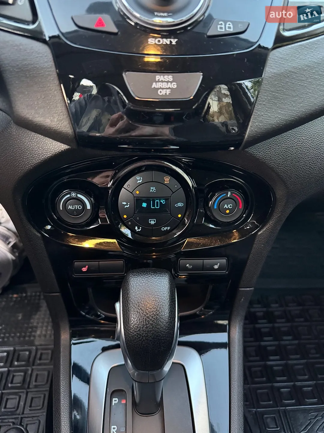 2014 Ford Fiesta - мініатюра 28