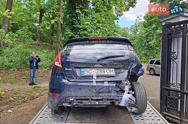 Хэтчбек Ford Fiesta 2015 в Киеве
