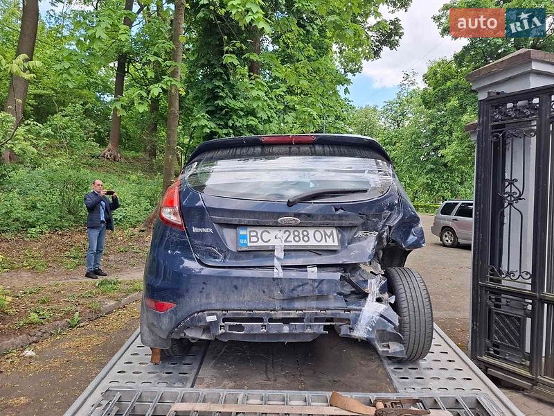 Хэтчбек Ford Fiesta 2015 в Киеве
