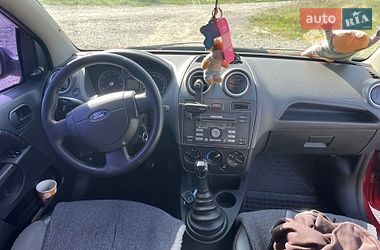 Хетчбек Ford Fiesta 2006 в Кам'янець-Подільському