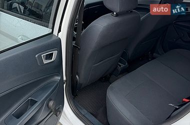 Хэтчбек Ford Fiesta 2012 в Киеве