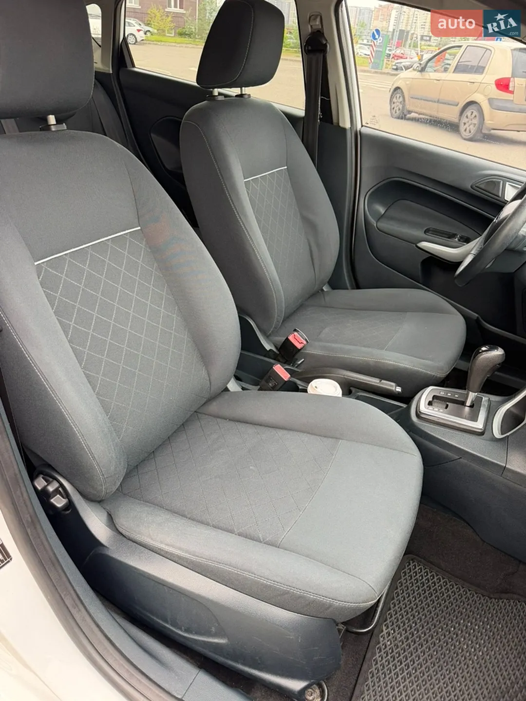 2012 Ford Fiesta - мініатюра 16