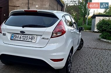 Хетчбек Ford Fiesta 2016 в Одесі