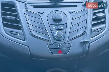 Хэтчбек Ford Fiesta 2013 в Петропавловской Борщаговке