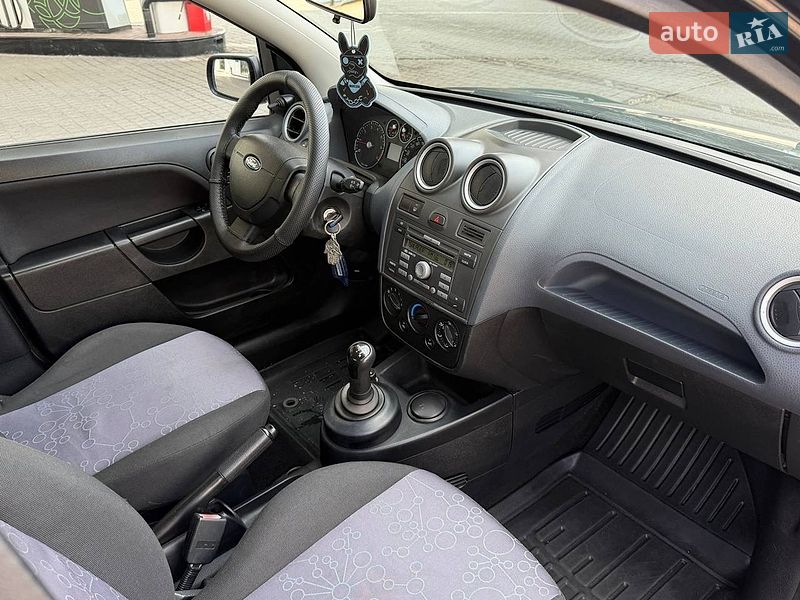 Хетчбек Ford Fiesta 2008 в Запоріжжі