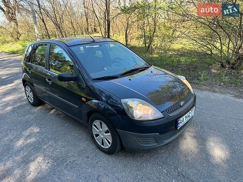 Хэтчбек Ford Fiesta 2007 в Золотоноше