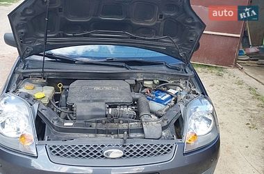 Хэтчбек Ford Fiesta 2006 в Львове