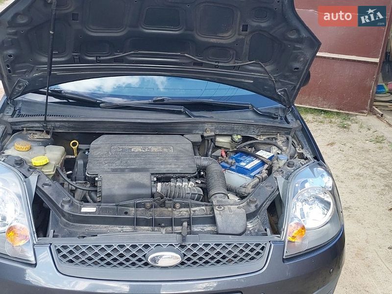 Хэтчбек Ford Fiesta 2006 в Львове