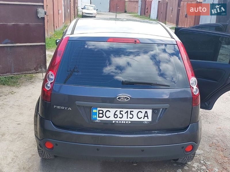 Хэтчбек Ford Fiesta 2006 в Львове