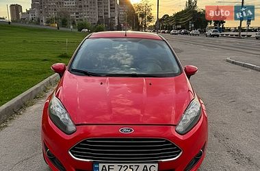 Хэтчбек Ford Fiesta 2014 в Днепре