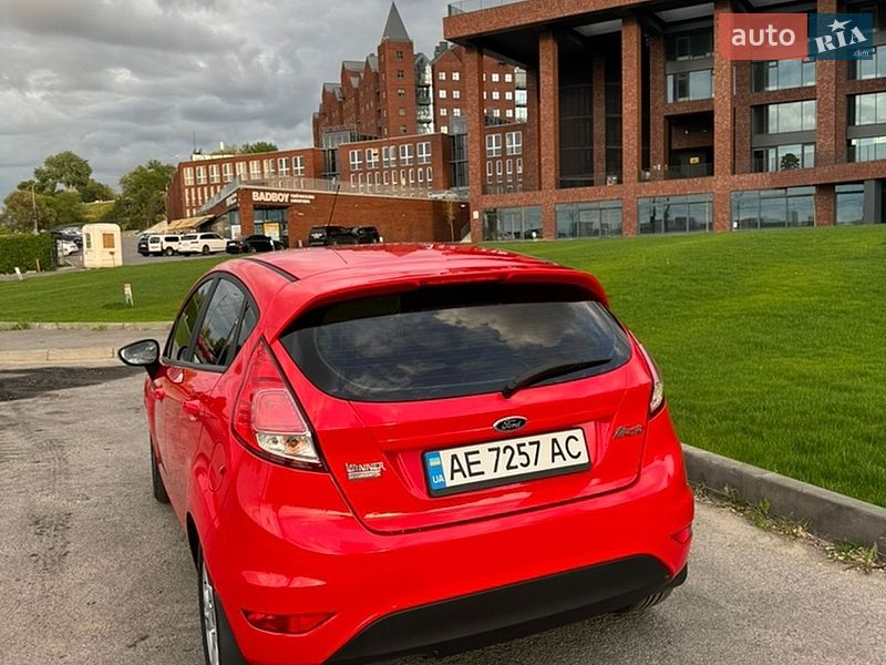 Хэтчбек Ford Fiesta 2014 в Днепре