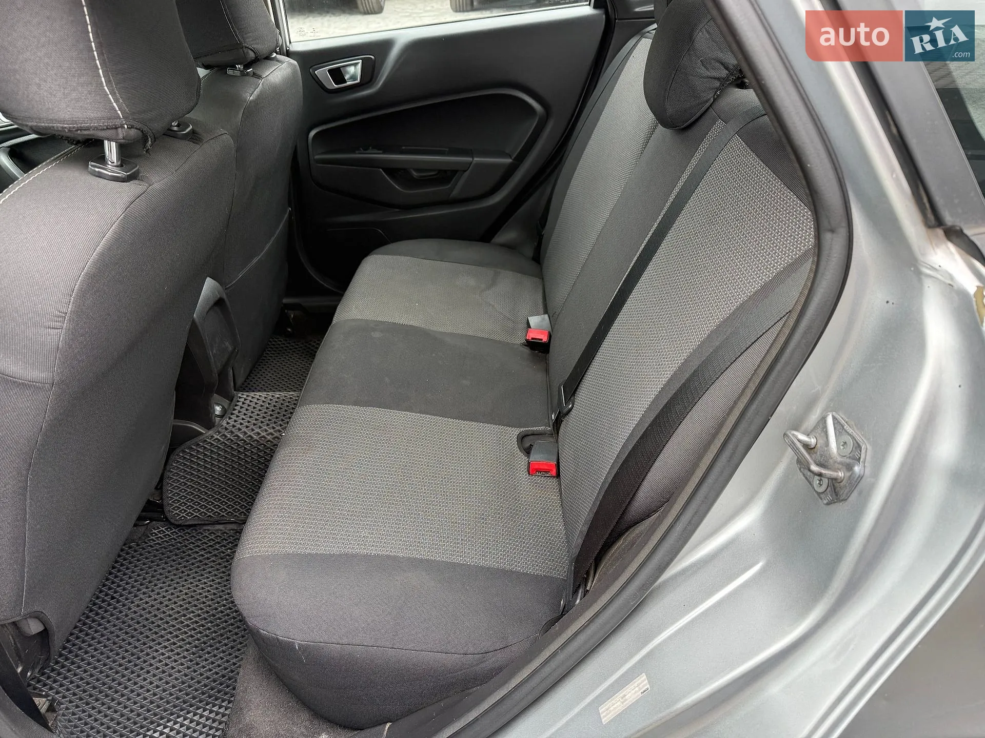 2015 Ford Fiesta - мініатюра 13