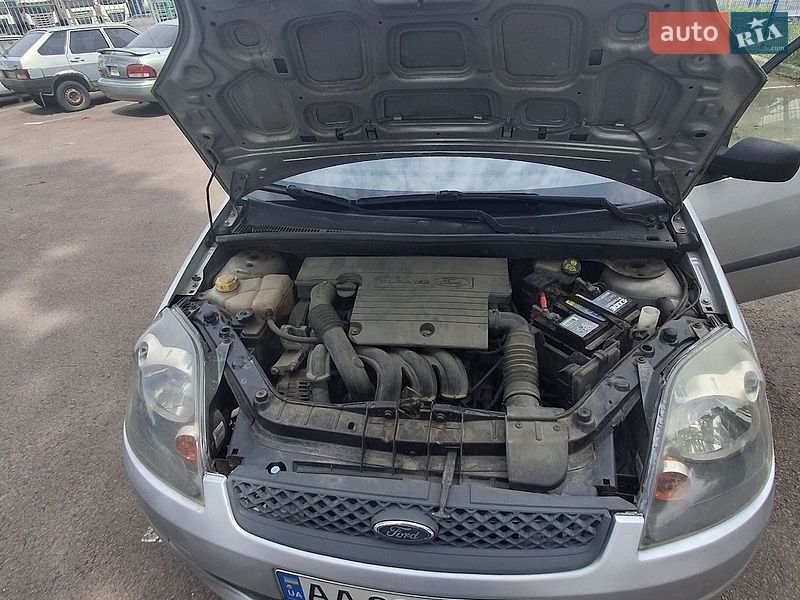 Хэтчбек Ford Fiesta 2006 в Киеве