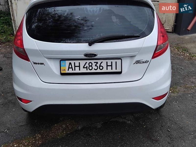 Хетчбек Ford Fiesta 2011 в Дніпрі