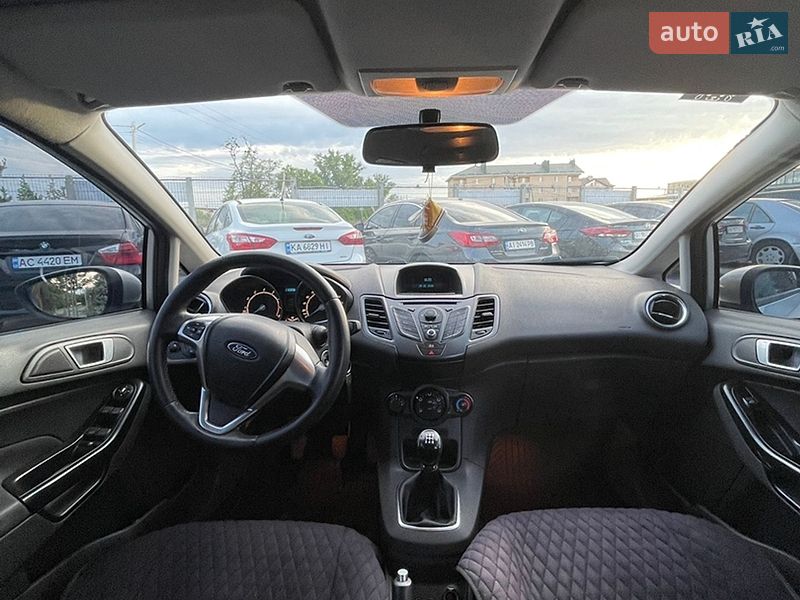 Хетчбек Ford Fiesta 2013 в Софіївській Борщагівці