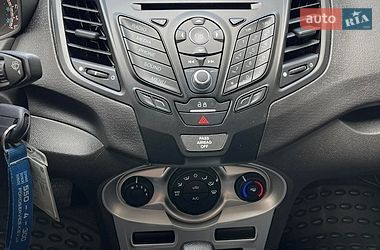 Седан Ford Fiesta 2018 в Києві