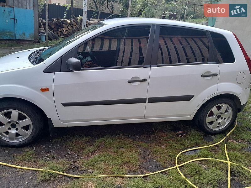 Хэтчбек Ford Fiesta 2007 в Ужгороде фото Хэтчбек Ford Fiesta 2007 в Ужгороде