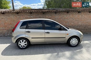Хетчбек Ford Fiesta 2002 в Нововолинську