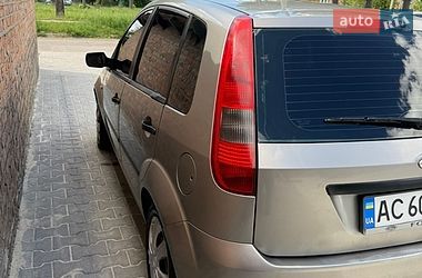 Хетчбек Ford Fiesta 2002 в Нововолинську