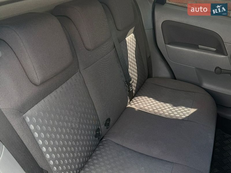 Хетчбек Ford Fiesta 2002 в Нововолинську