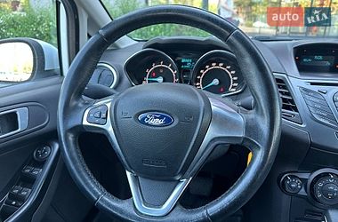 Хэтчбек Ford Fiesta 2017 в Киеве