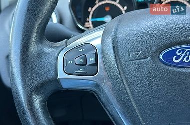 Хэтчбек Ford Fiesta 2017 в Киеве