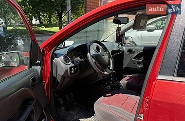 Хетчбек Ford Fiesta 2006 в Рівному