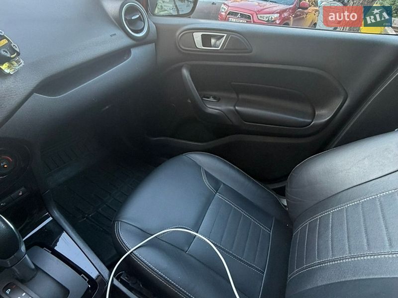 Седан Ford Fiesta 2016 в Киеве