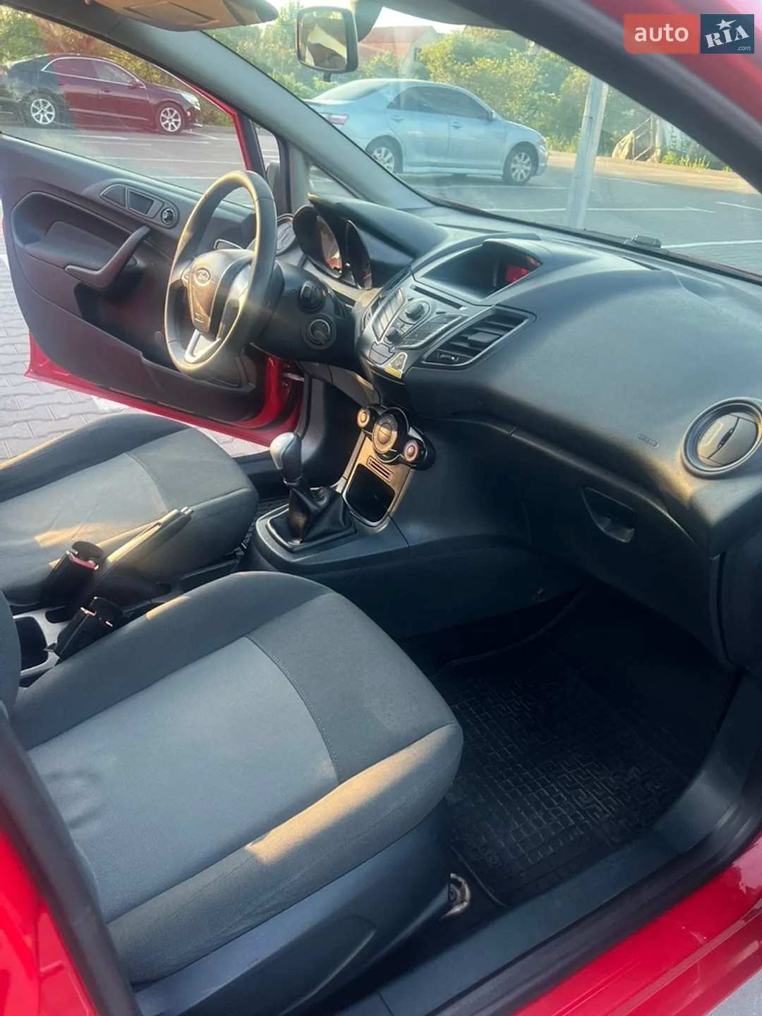 2012 Ford Fiesta - мініатюра 13
