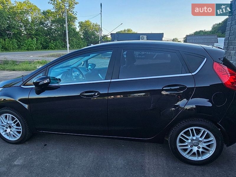 Хэтчбек Ford Fiesta 2011 в Иршаве