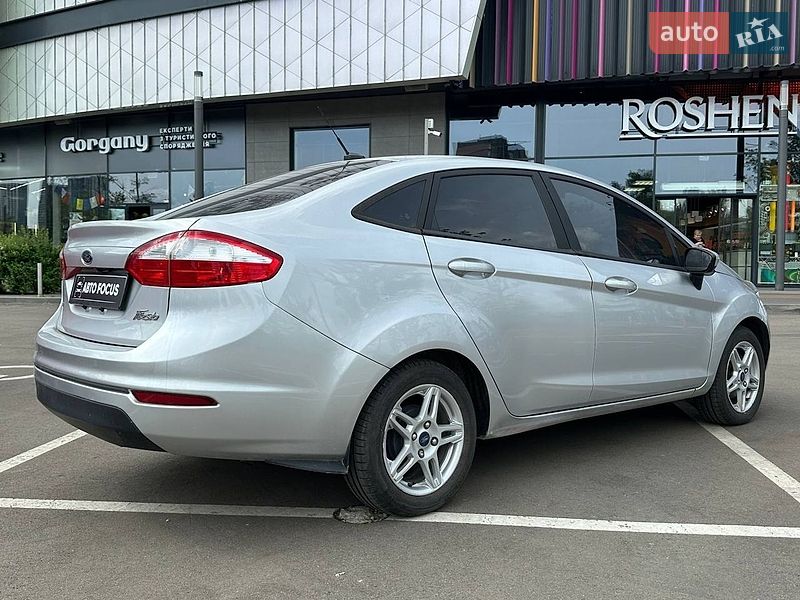 Седан Ford Fiesta 2019 в Киеве
