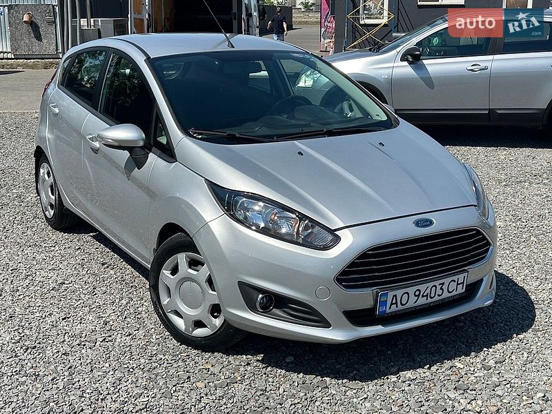 Хэтчбек Ford Fiesta 2013 в Мукачево