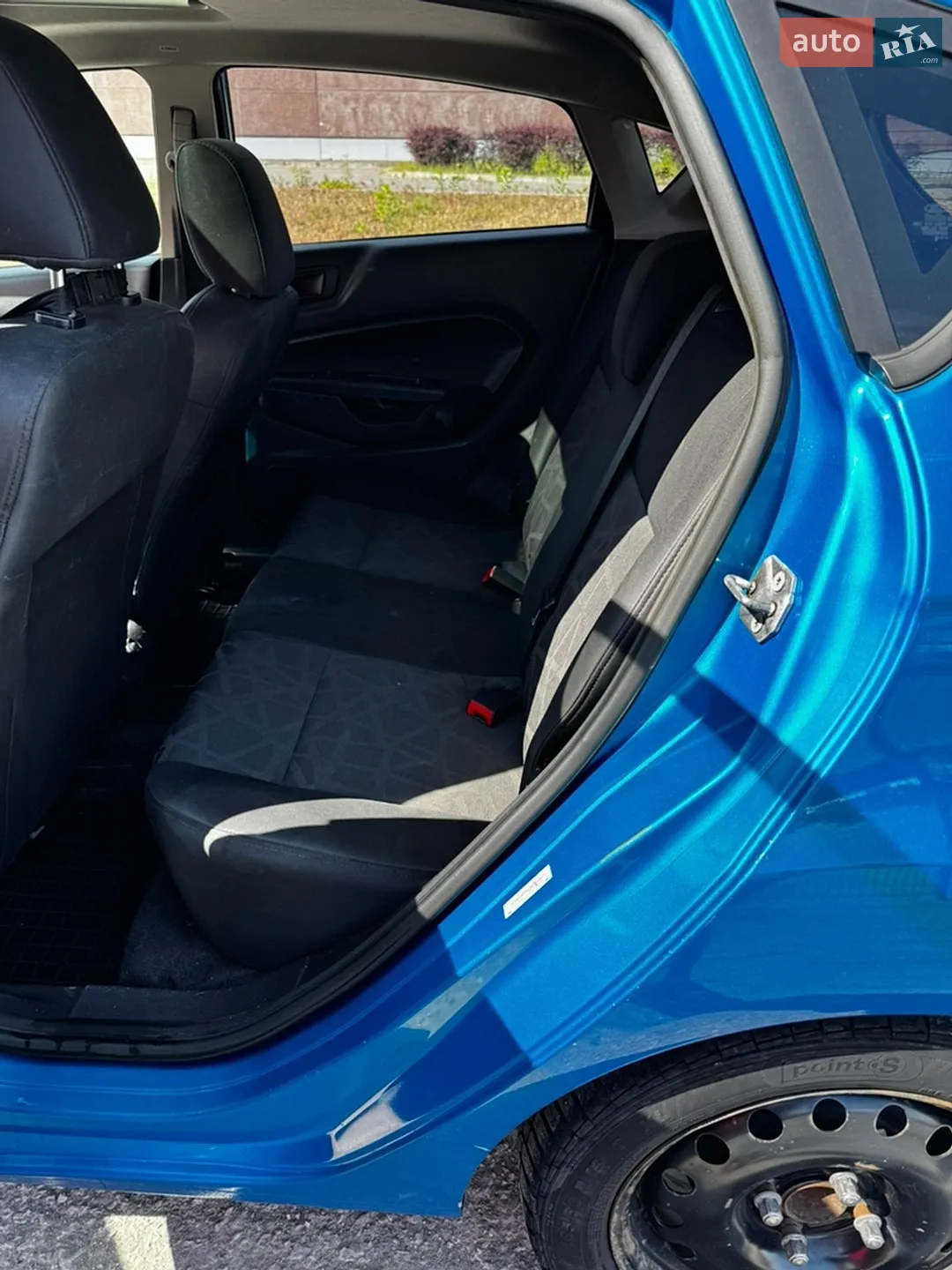 2011 Ford Fiesta - мініатюра 8
