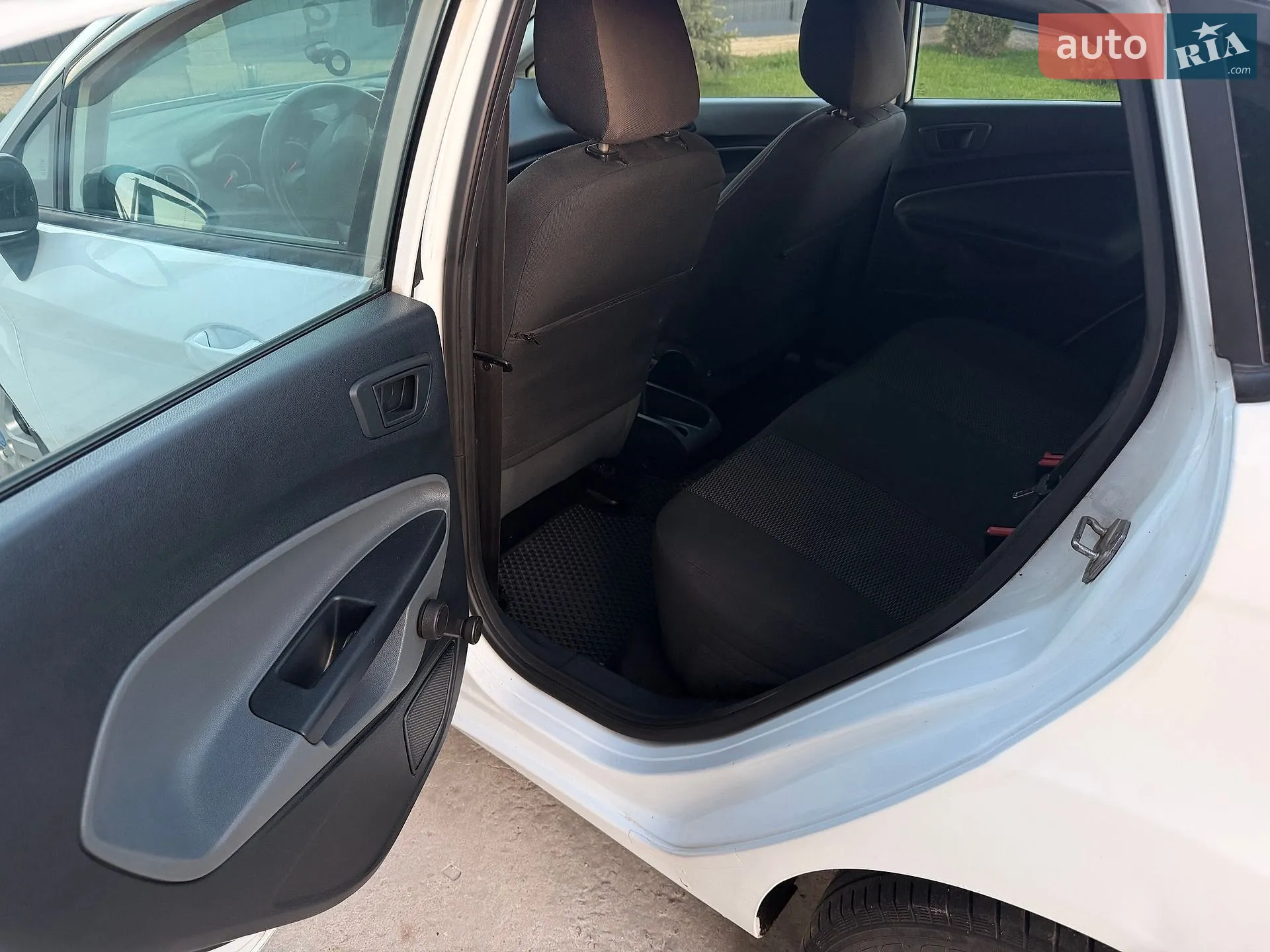 2011 Ford Fiesta - мініатюра 3