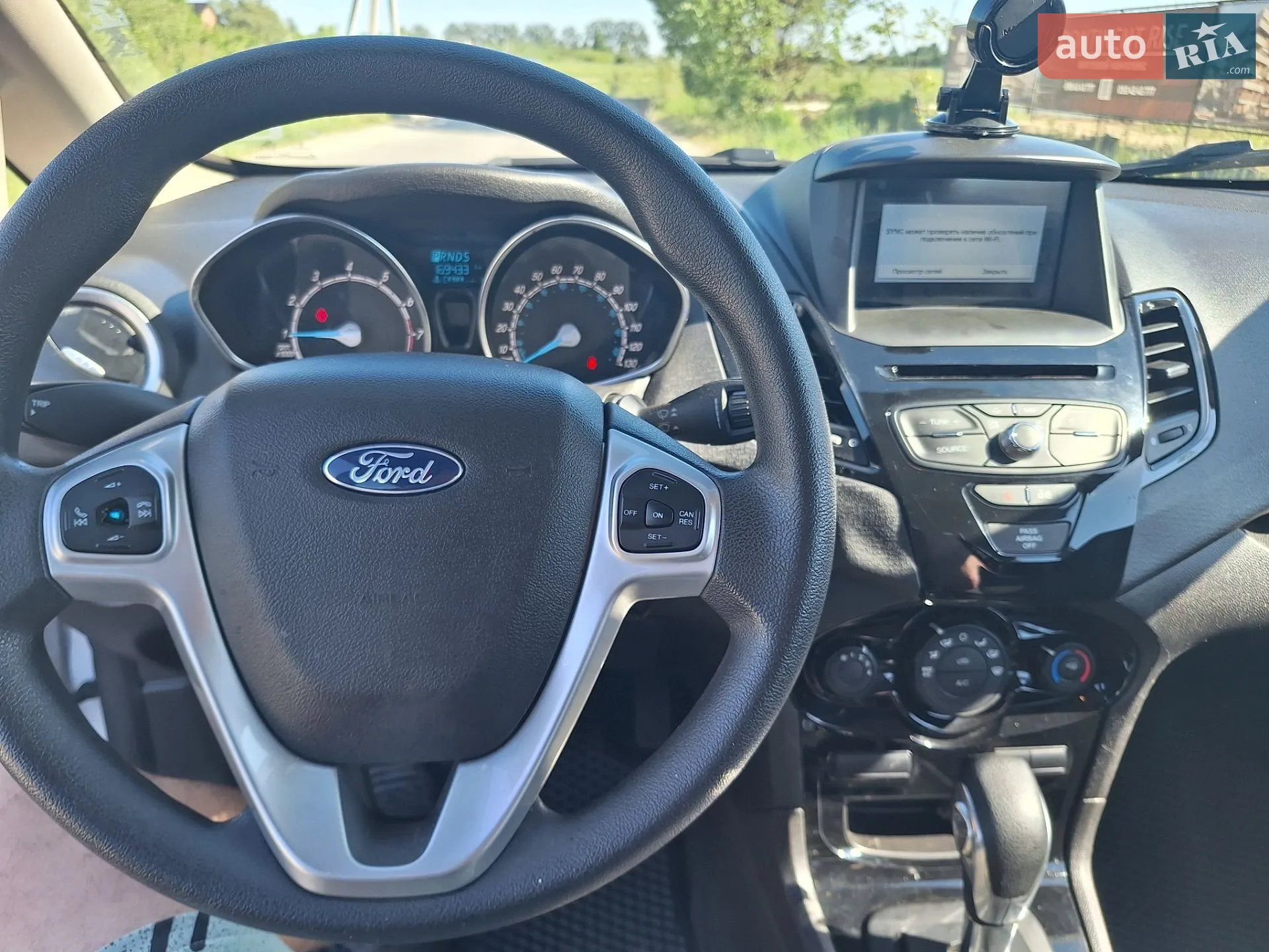 Ford Fiesta 2019 VIN 3FADP4BJ9KM149670 фото оголошення 6 з 19