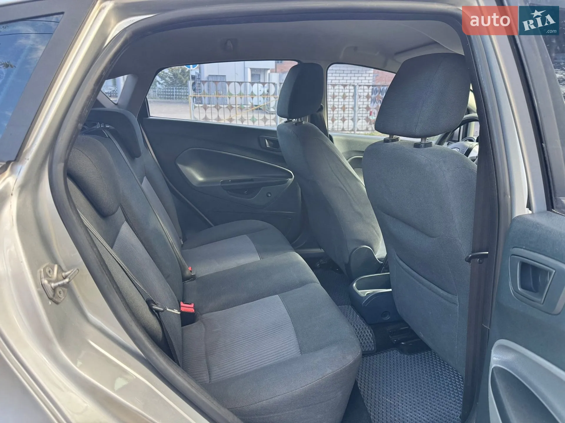 2011 Ford Fiesta - мініатюра 27