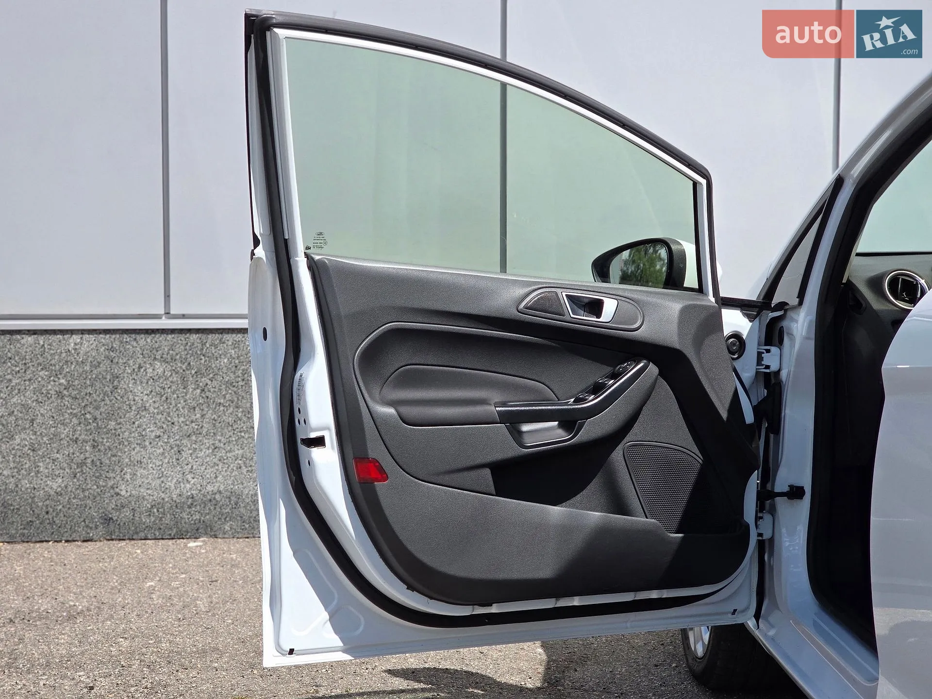 2015 Ford Fiesta - мініатюра 38