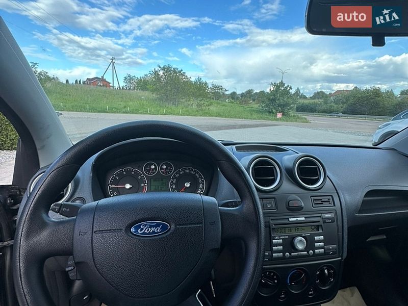 Хетчбек Ford Fiesta 2006 в Рівному