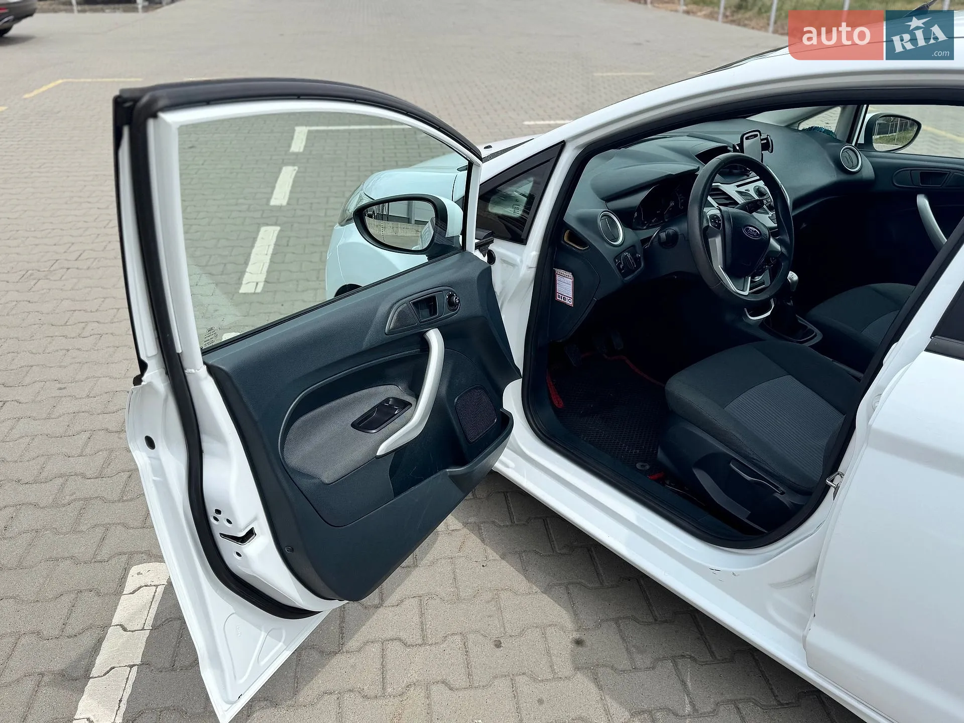 2012 Ford Fiesta - мініатюра 16