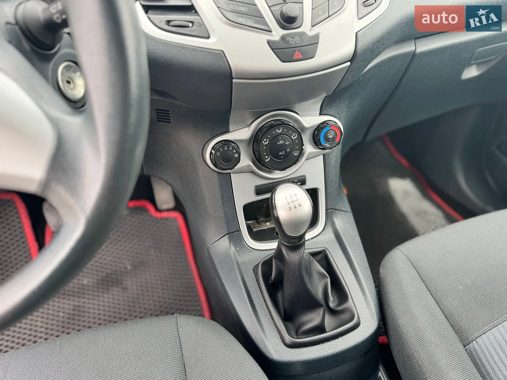 2012 Ford Fiesta - мініатюра 23