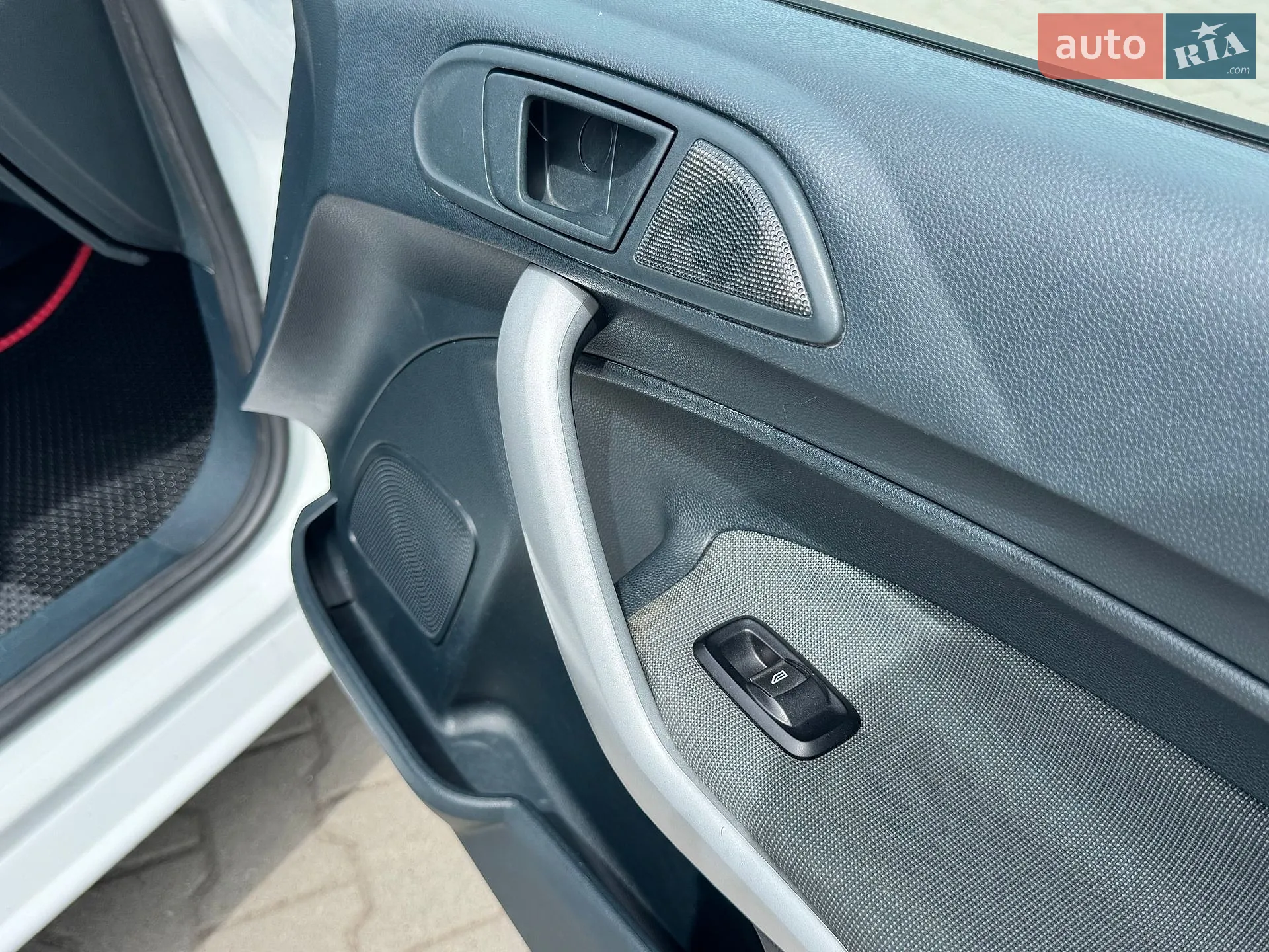 2012 Ford Fiesta - мініатюра 34