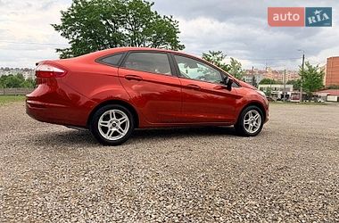 Седан Ford Fiesta 2018 в Івано-Франківську