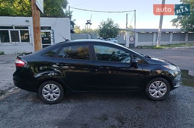 Седан Ford Fiesta 2015 в Дніпрі