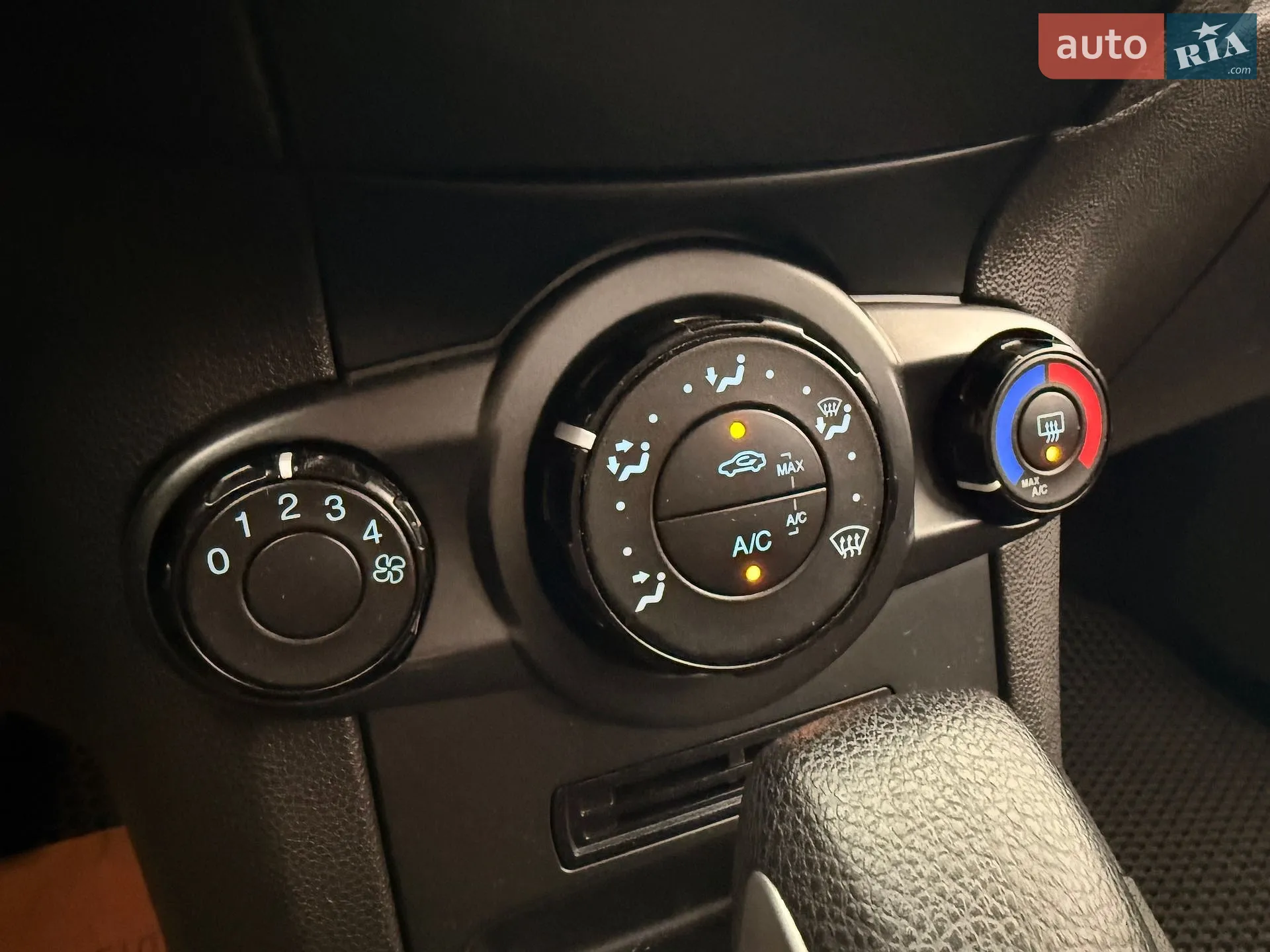 2015 Ford Fiesta - мініатюра 18