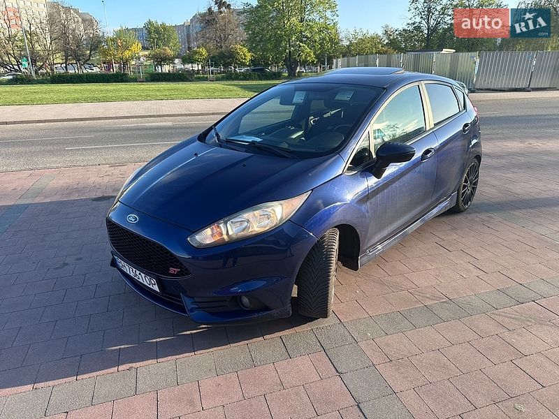 Седан Ford Fiesta 2015 в Бердичеве