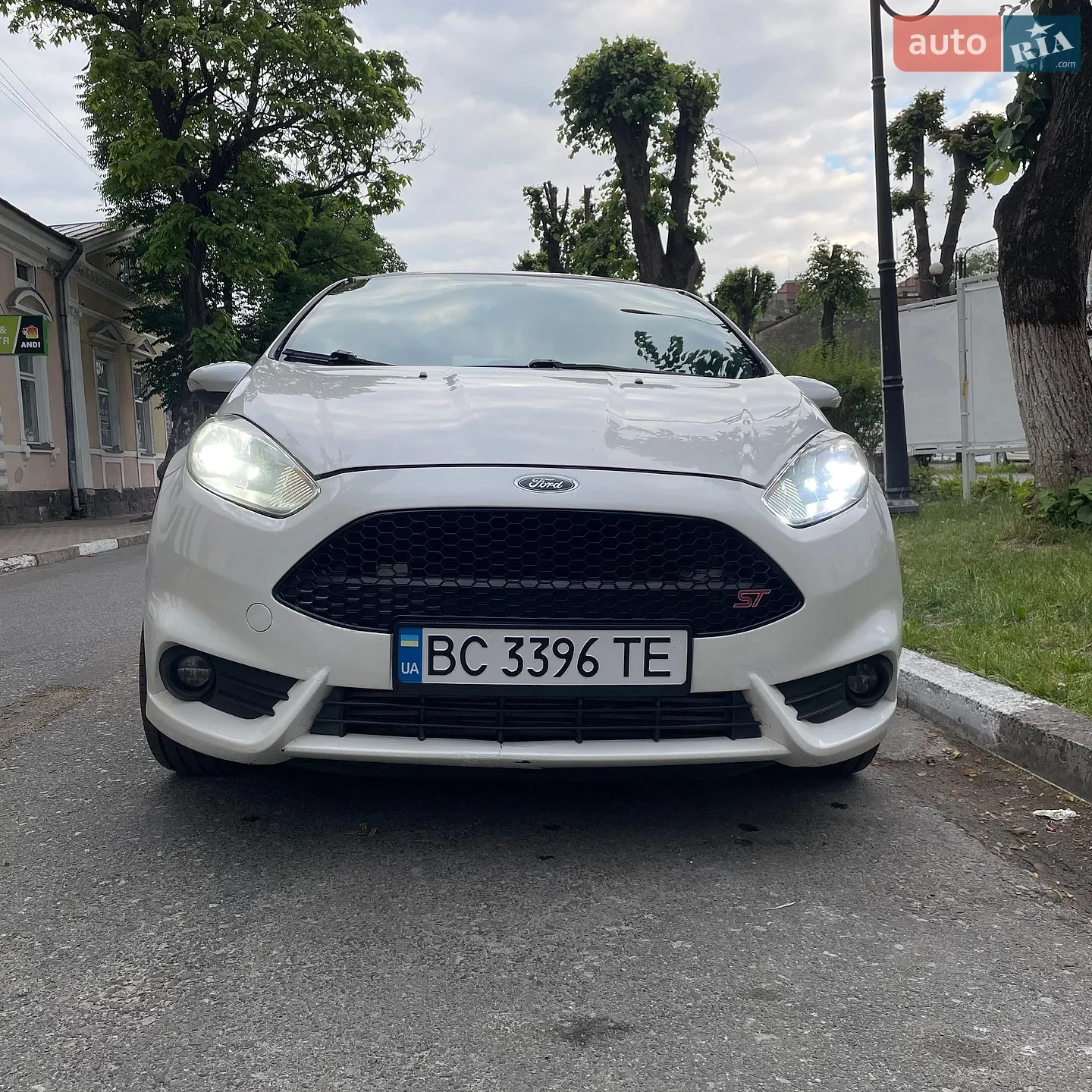 2016 Ford Fiesta - фото 1