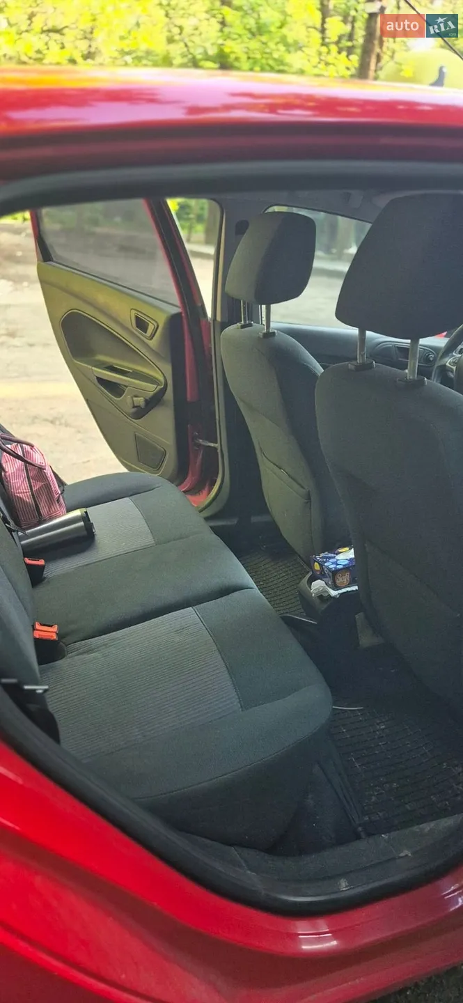 2012 Ford Fiesta - мініатюра 16