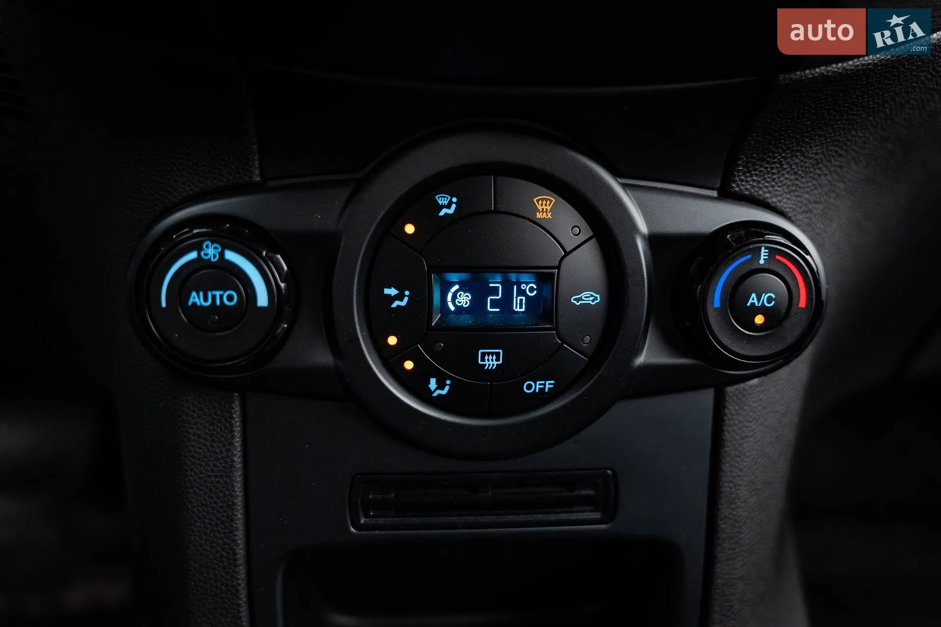 2013 Ford Fiesta - мініатюра 17