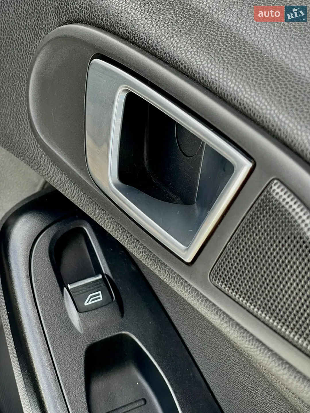2013 Ford Fiesta - мініатюра 23