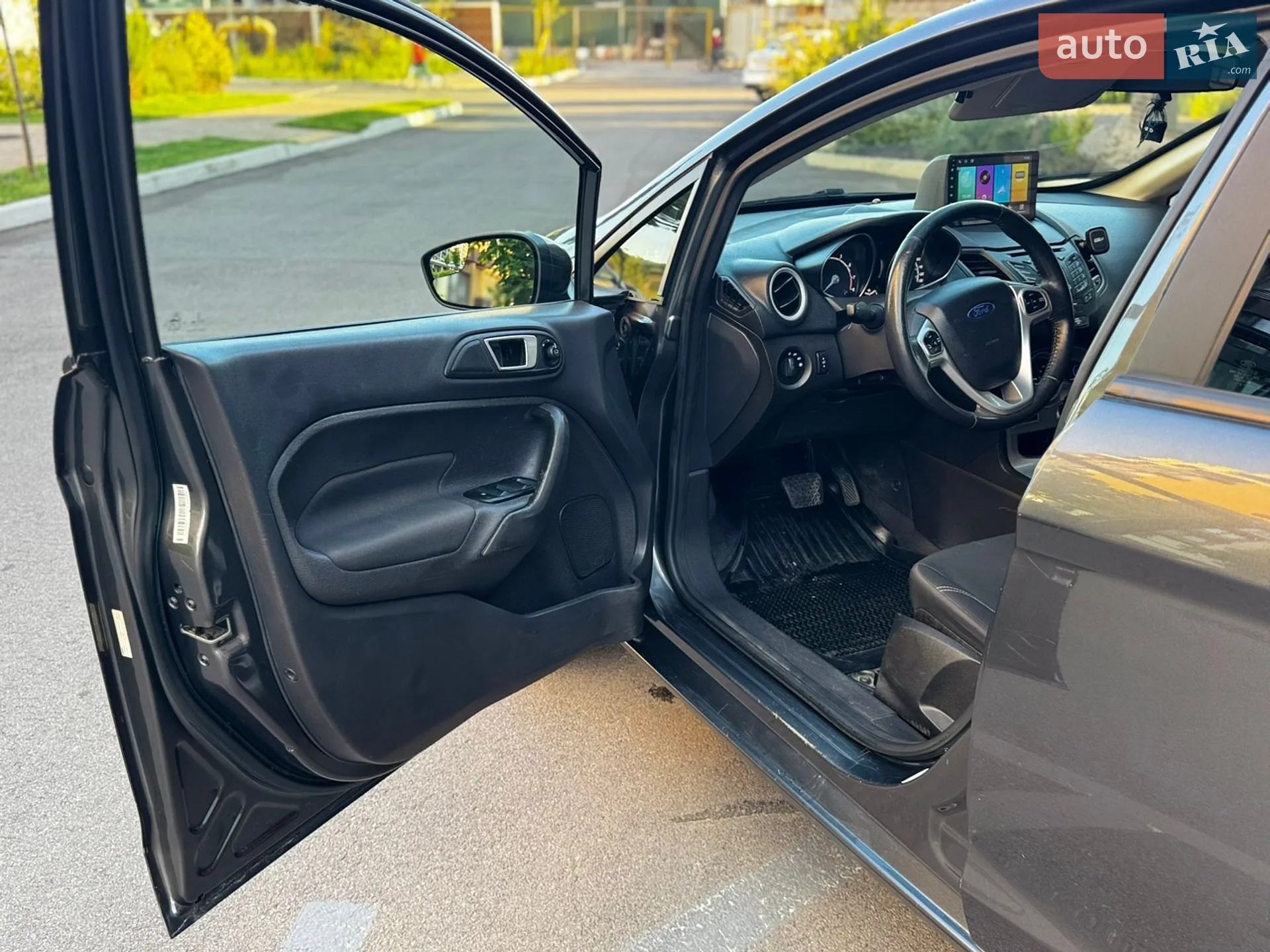 2015 Ford Fiesta - мініатюра 17